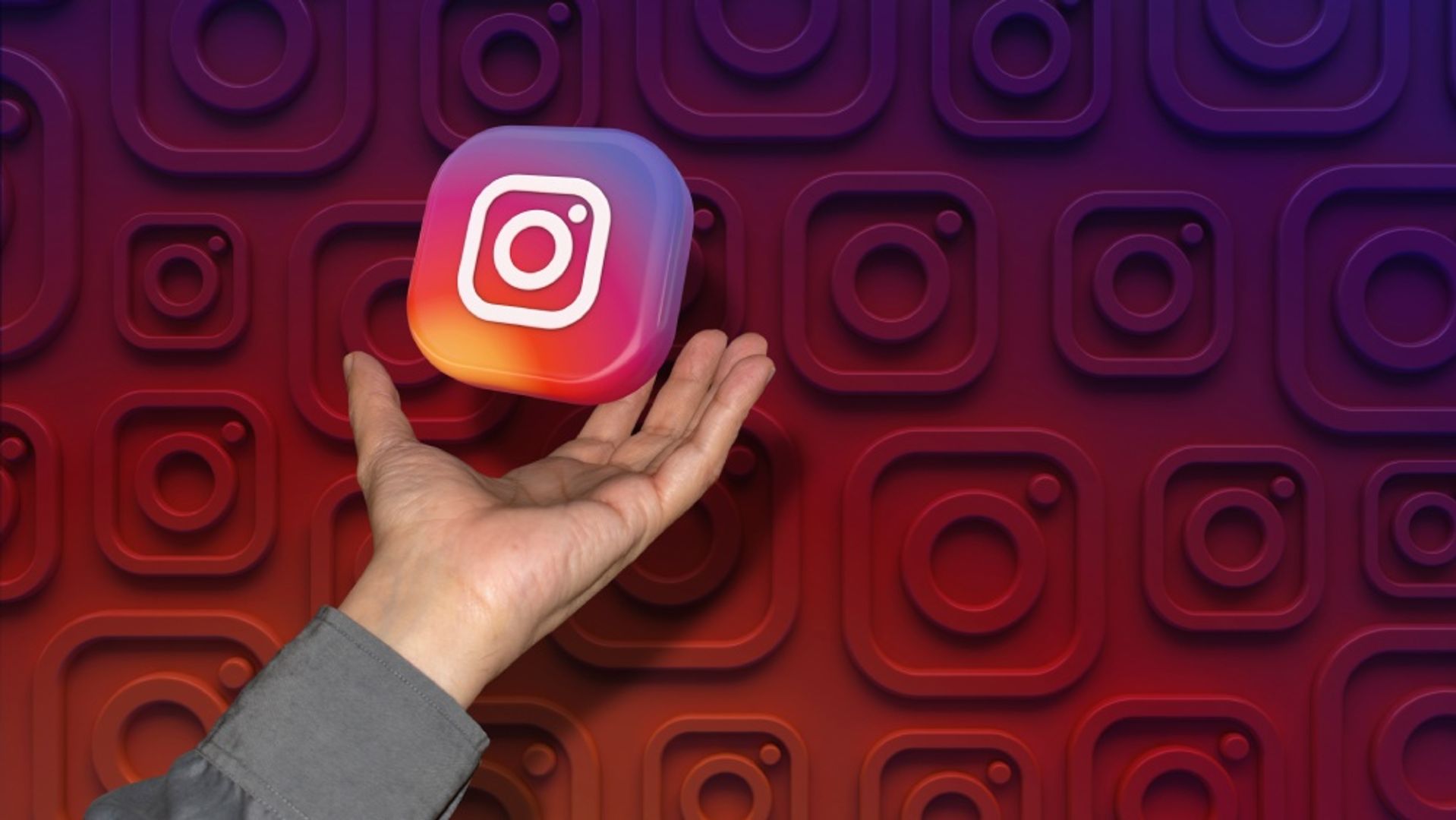 Instagram to grow your programming career 