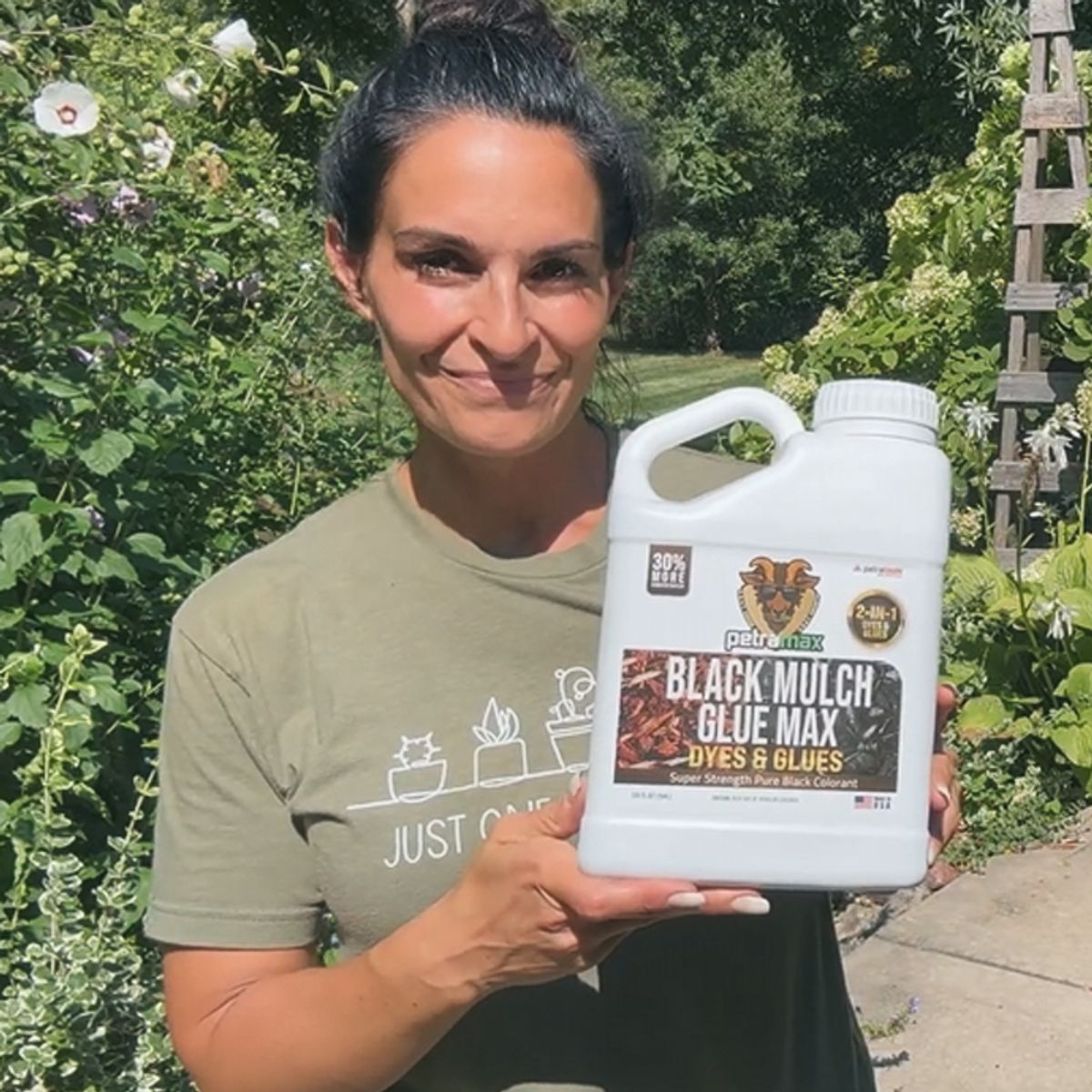 How does PetraMax Black Mulch Glue Max work? 