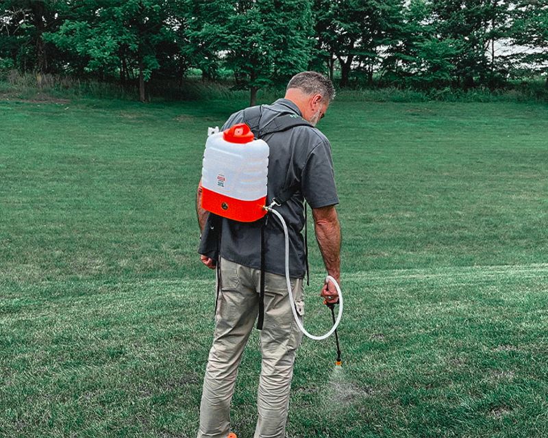 A Simple Guide on How to Clean Your Lawn & Garden Sprayer (2024)