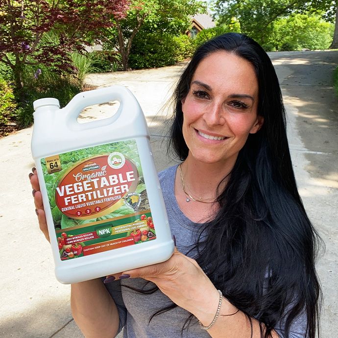 How does PetraMax Vegetable Fertilizer work?