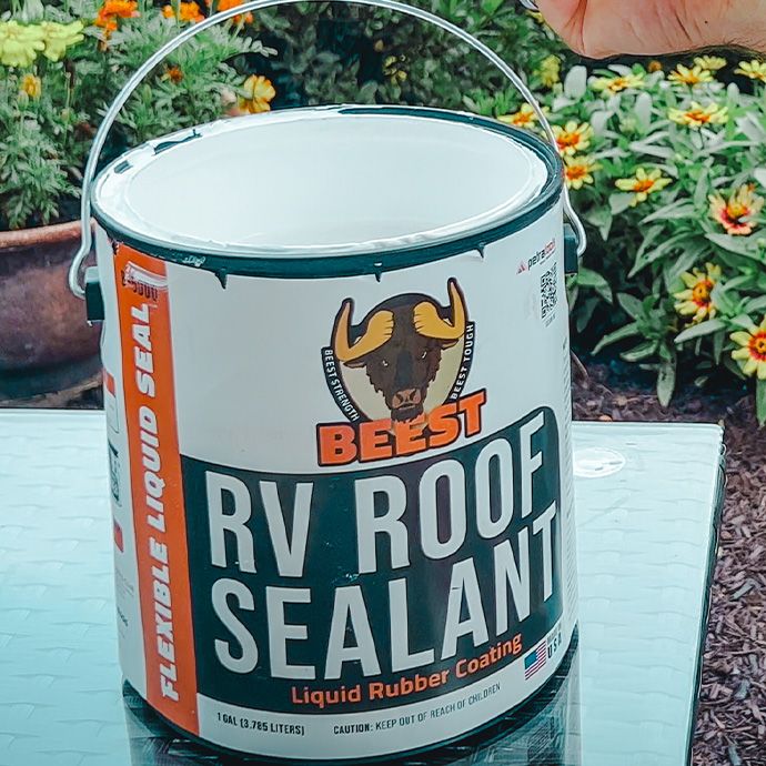 What's included with the BEEST RV ROOF SEALANT (LIQUID RUBBER COATING)? 