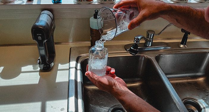 Step Fill the fluid tank