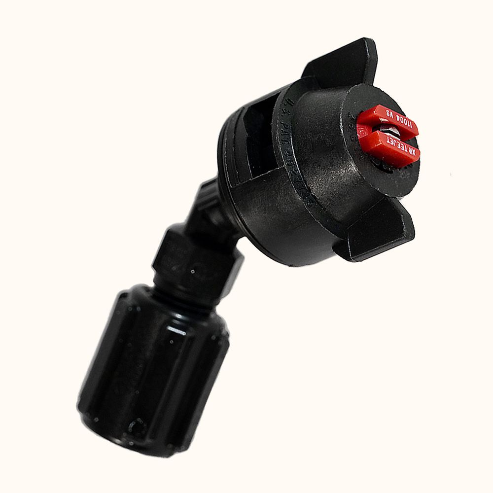Tee Jet Adapter with XR Tee Jet Nozzle 11004 VS (Fan Flat Spray)
