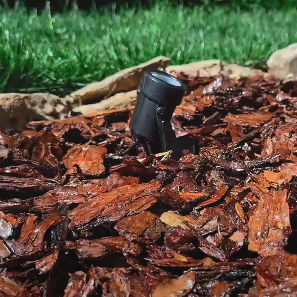 How does Max Mulch Glue work? 