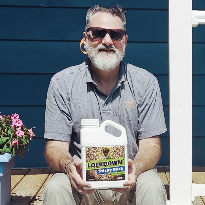 How does Lockdown Sticky Rock work?