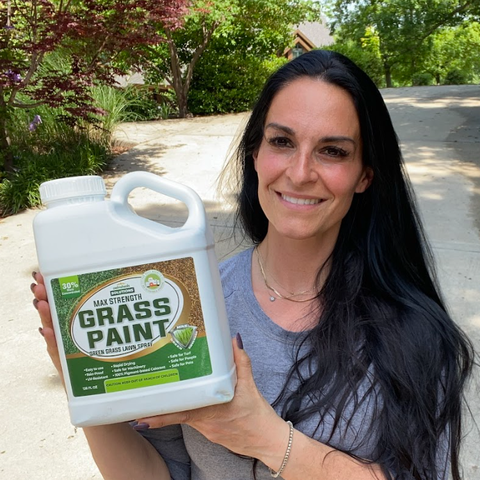 How does PetraMax Grass Paint Max work?