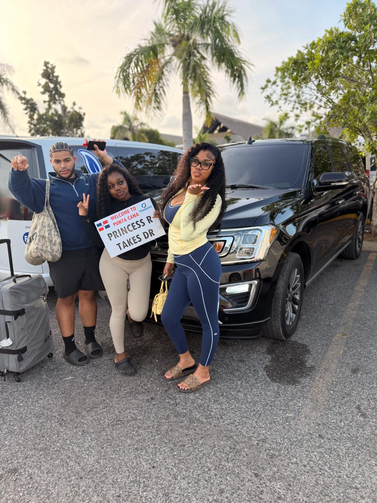 CJ Transfer private transport service for tourists traveling from Punta Cana Airport to Macao Beach
