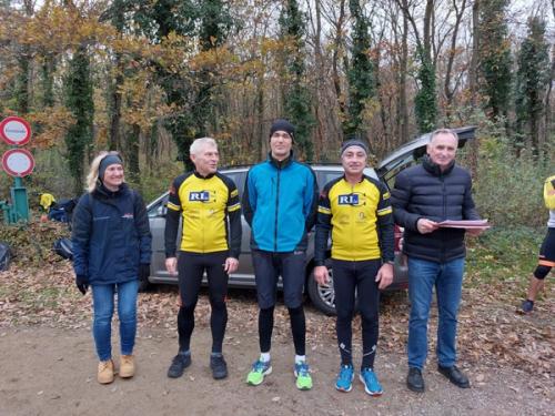Spannende Entscheidung zur Klubmeisterschaft beim Crosslauf