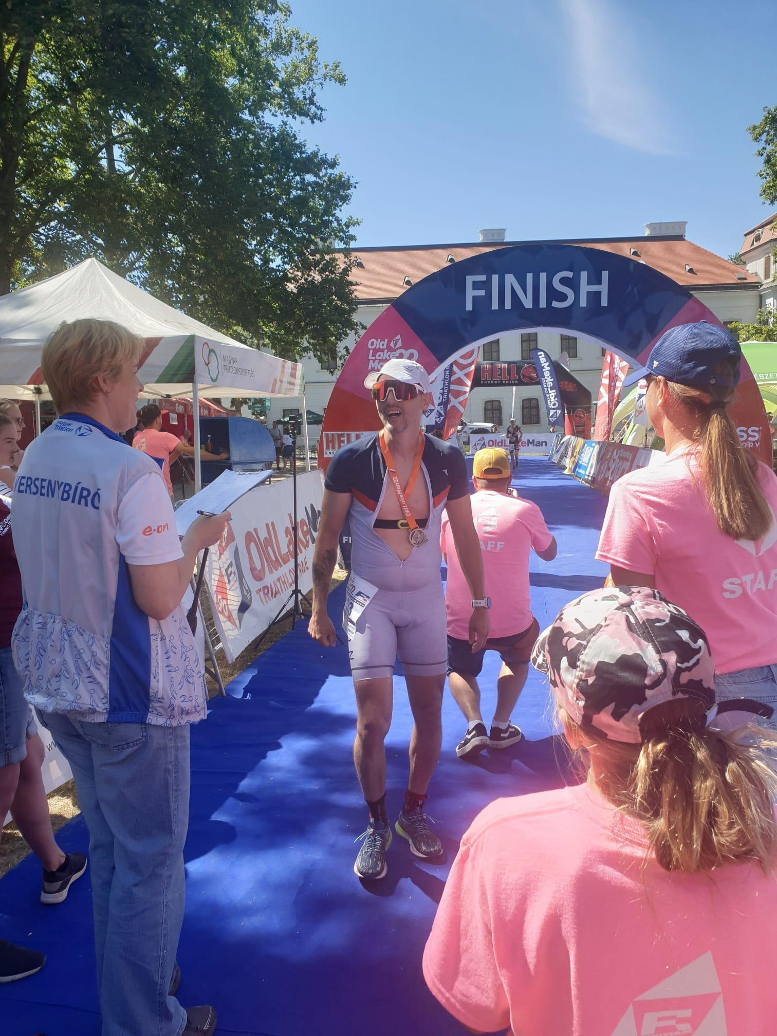 Old Lake Man Tata Halbdistanz Triathlon
