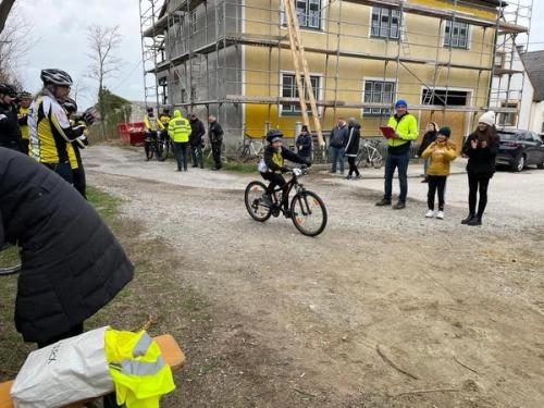 Mountainbike im Maiball