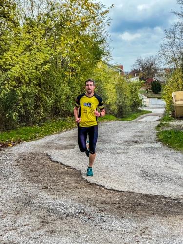 Spannende Entscheidung zur Klubmeisterschaft beim Crosslauf