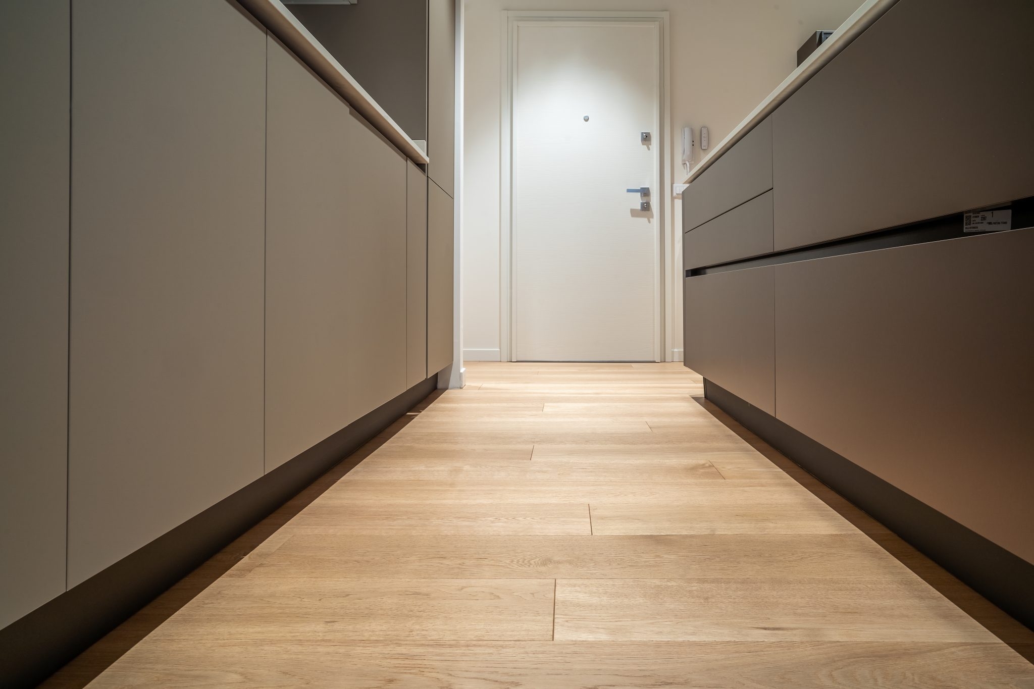 Stanza con Parquet in Rovere Natural Classic di Cabbia