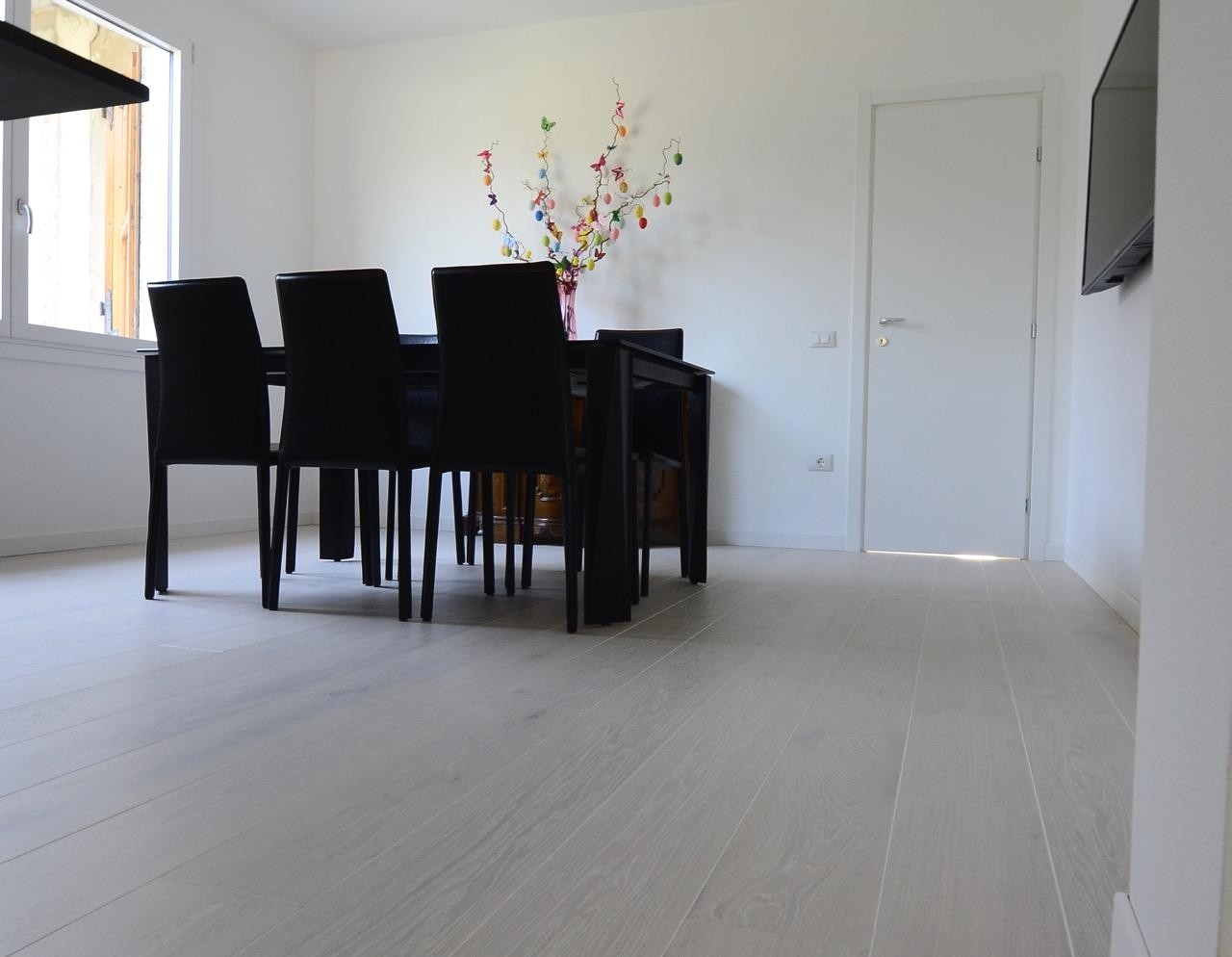 Sala da Pranzo con parquet in Rovere Artico di Cabbia