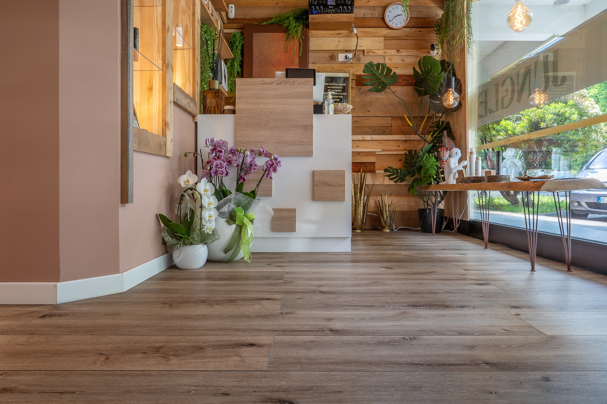 Ingresso con Parquet Extremo Decapè Vintage di Cabbia