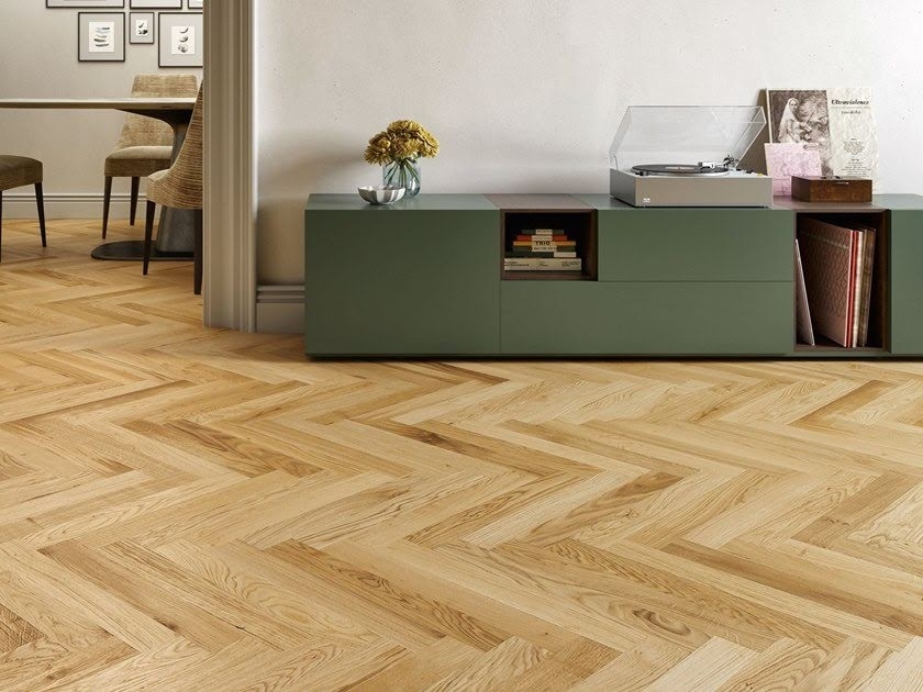 Mobile verde su parquet in Rovere a Spina Italiana Naturale di Cabbia