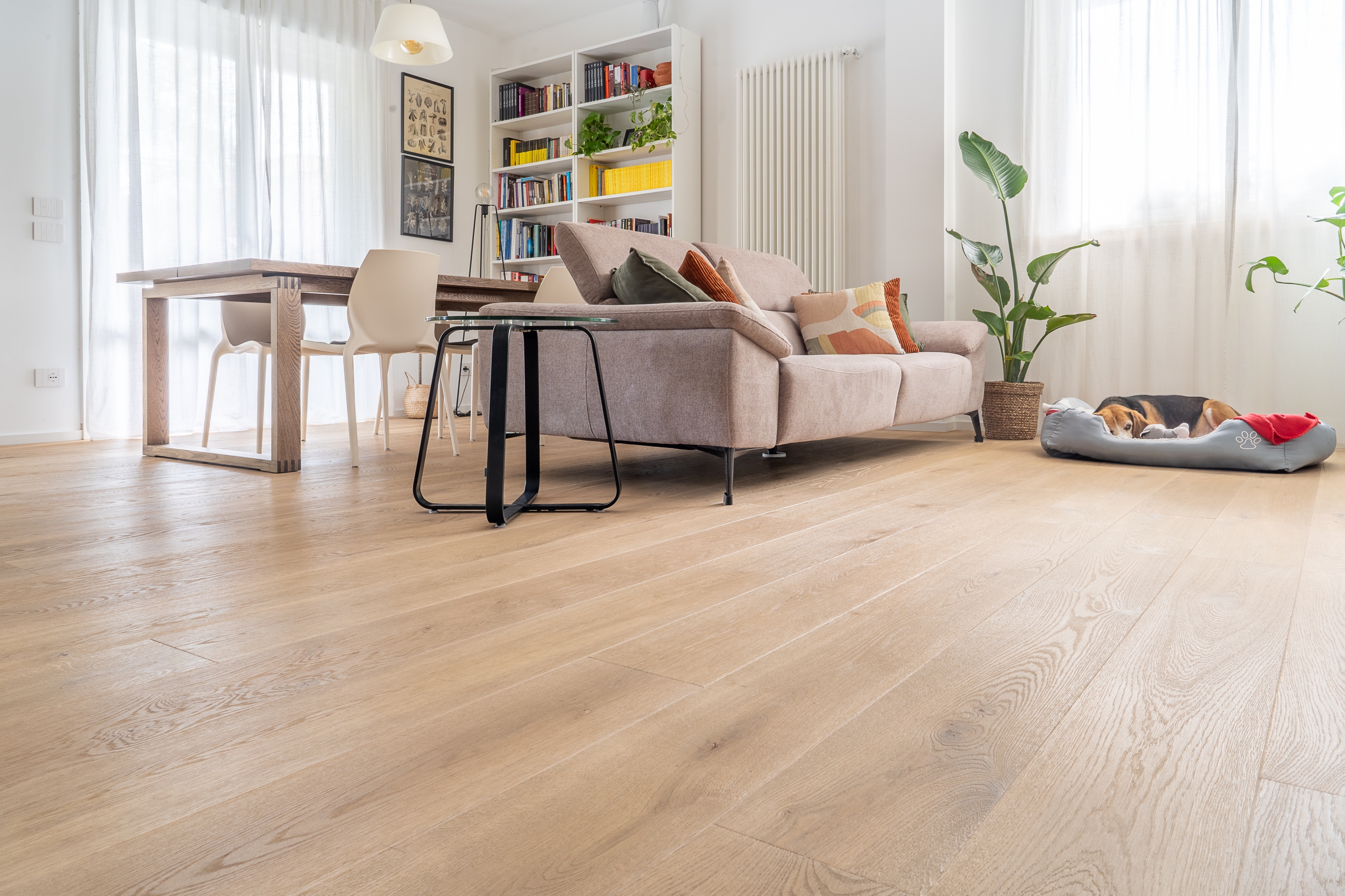 Salotto con parquet Moravia di Cabbia