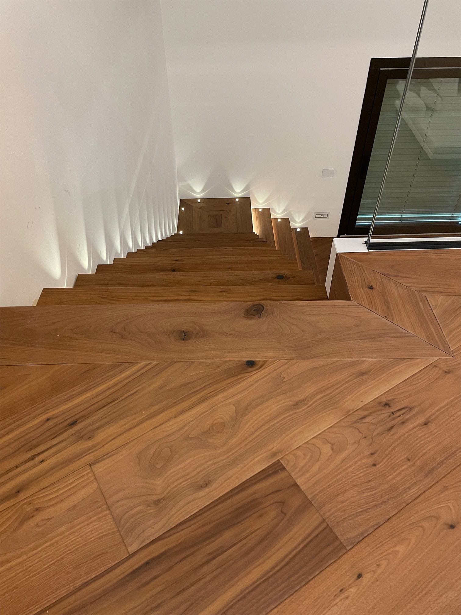 Scale in Noce Americano Live di Cabbia