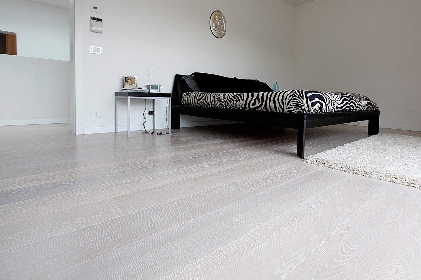 Camera da letto con parquet in Rovere artico di Cabbia