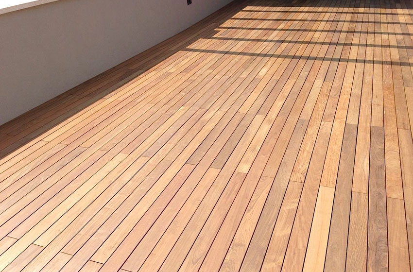 Parquet in legno di Teak di Cabbia