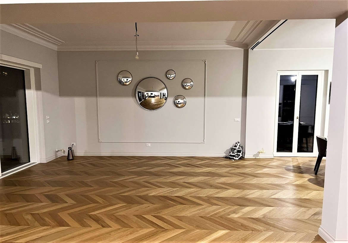 Salotto con parquet in Rovere a Spina Francese Naturale Classic