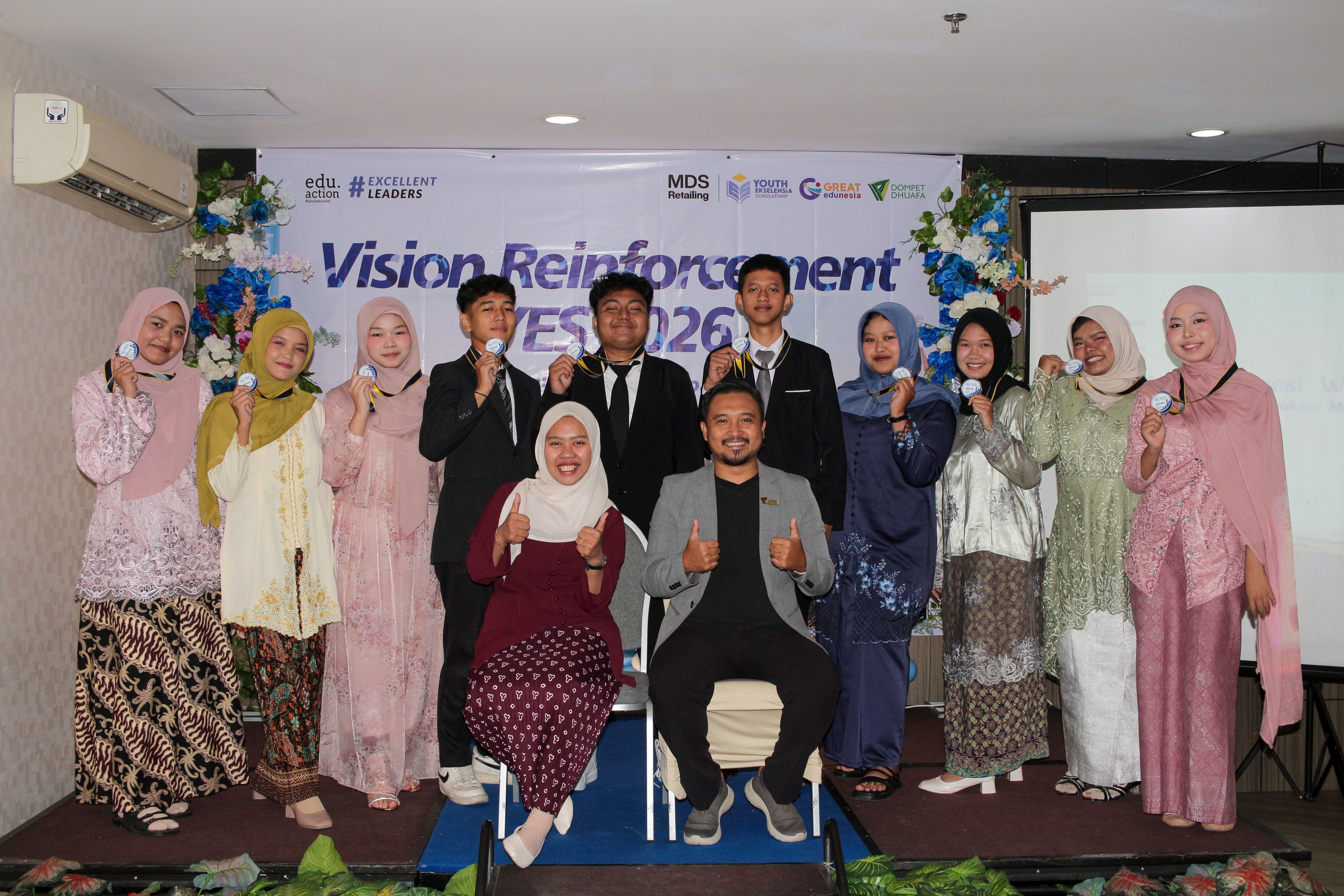 Youth Ekselensia Scholarship Dompet Dhuafa Riau Antarkan 10 Awardee ke PTN