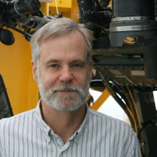 Kevin Roe headshot photo