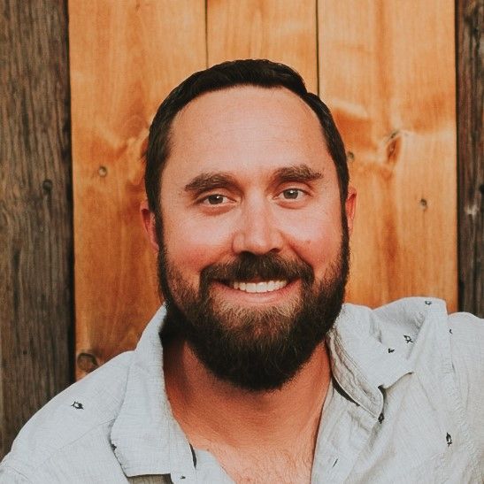Thomas Lewis headshot photo