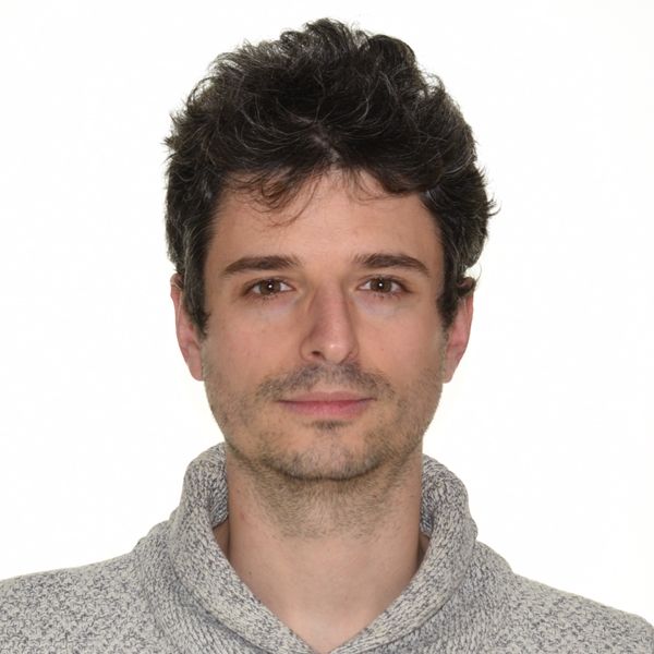 Joan Alfaro-Lucas headshot photo