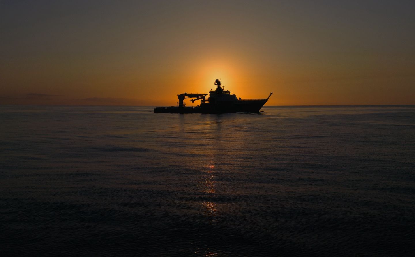 Falkor (too) Pacific Sunset