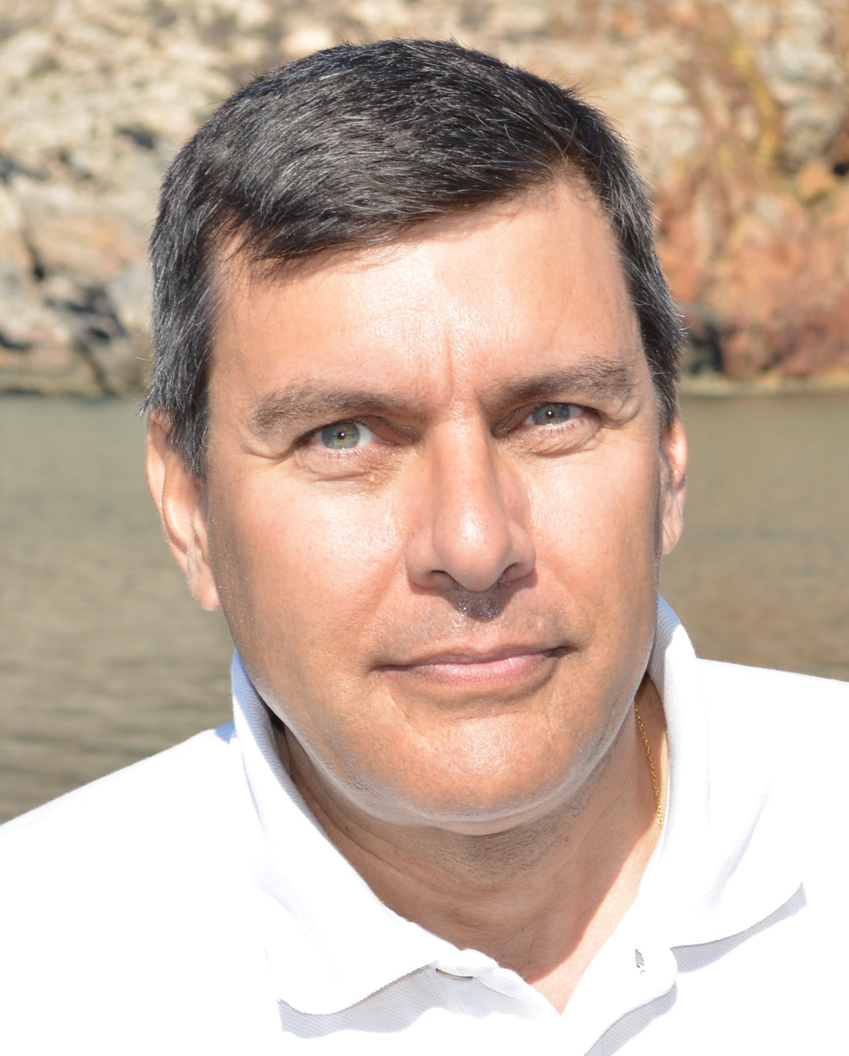 Javier Gilabert headshot photo