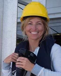 Shellie Habel headshot photo
