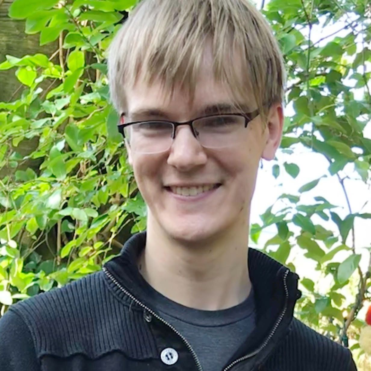 Ben Ayton headshot photo