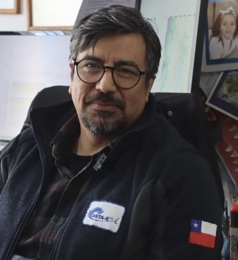 Manuel Castillo headshot photo