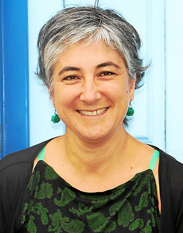 Emina Mamaca headshot photo