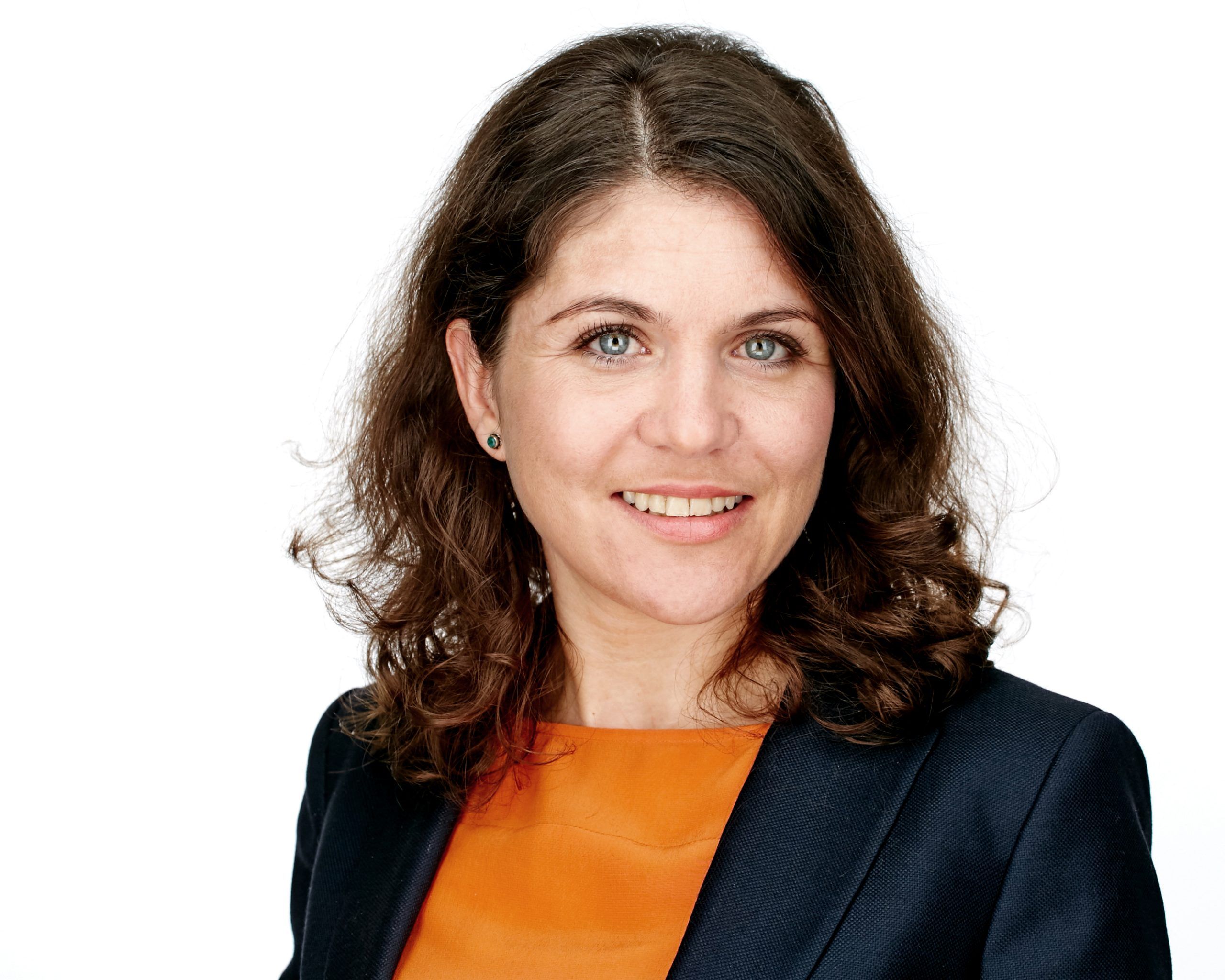 Derya Gürer headshot photo