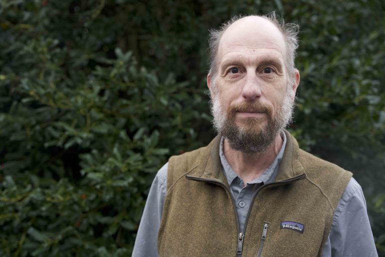Robert Hall headshot photo
