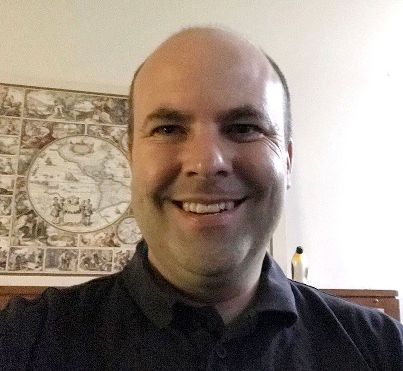 Iain Parnum headshot photo
