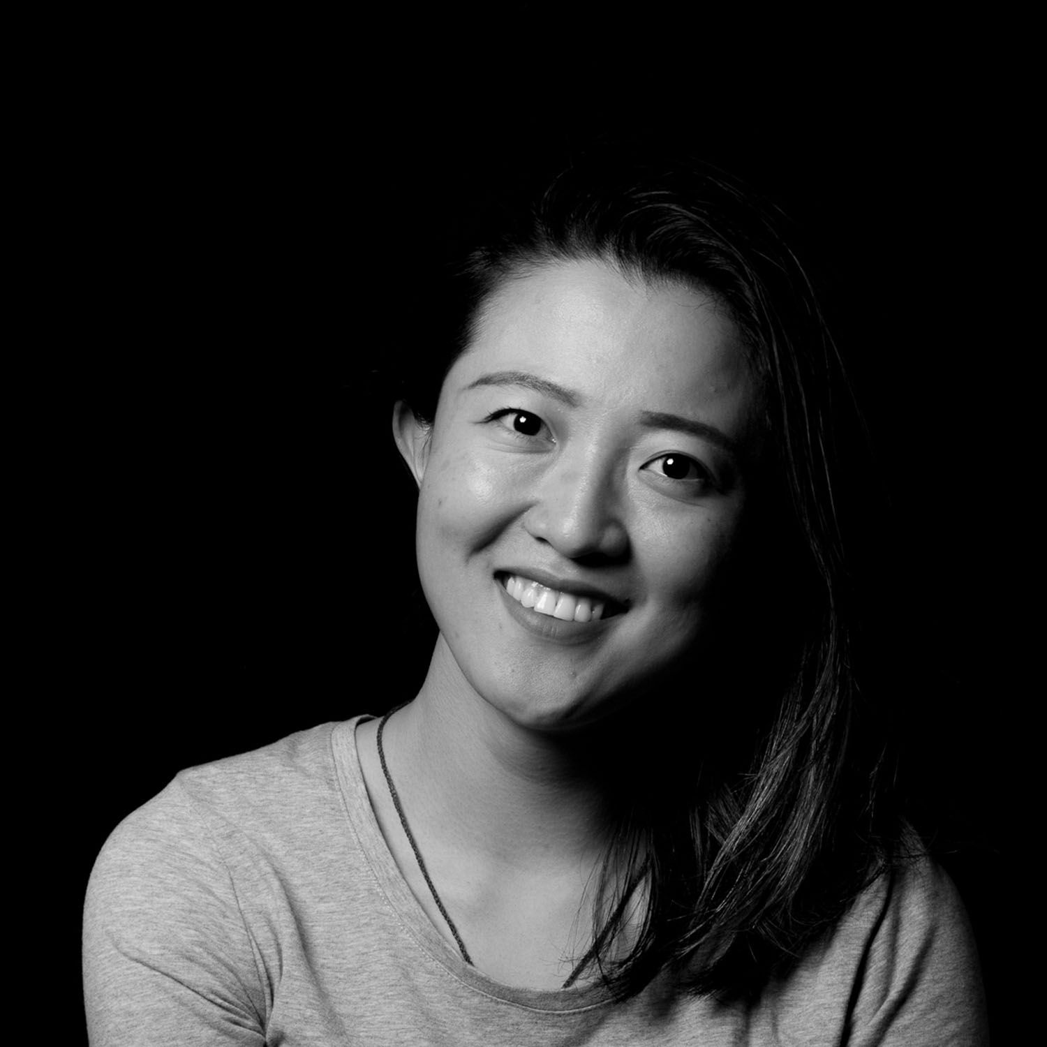 Joan Li headshot photo