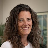 Kim Picard headshot photo