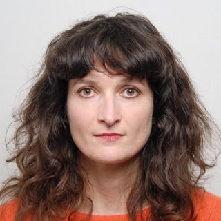 Christine Laquet headshot photo