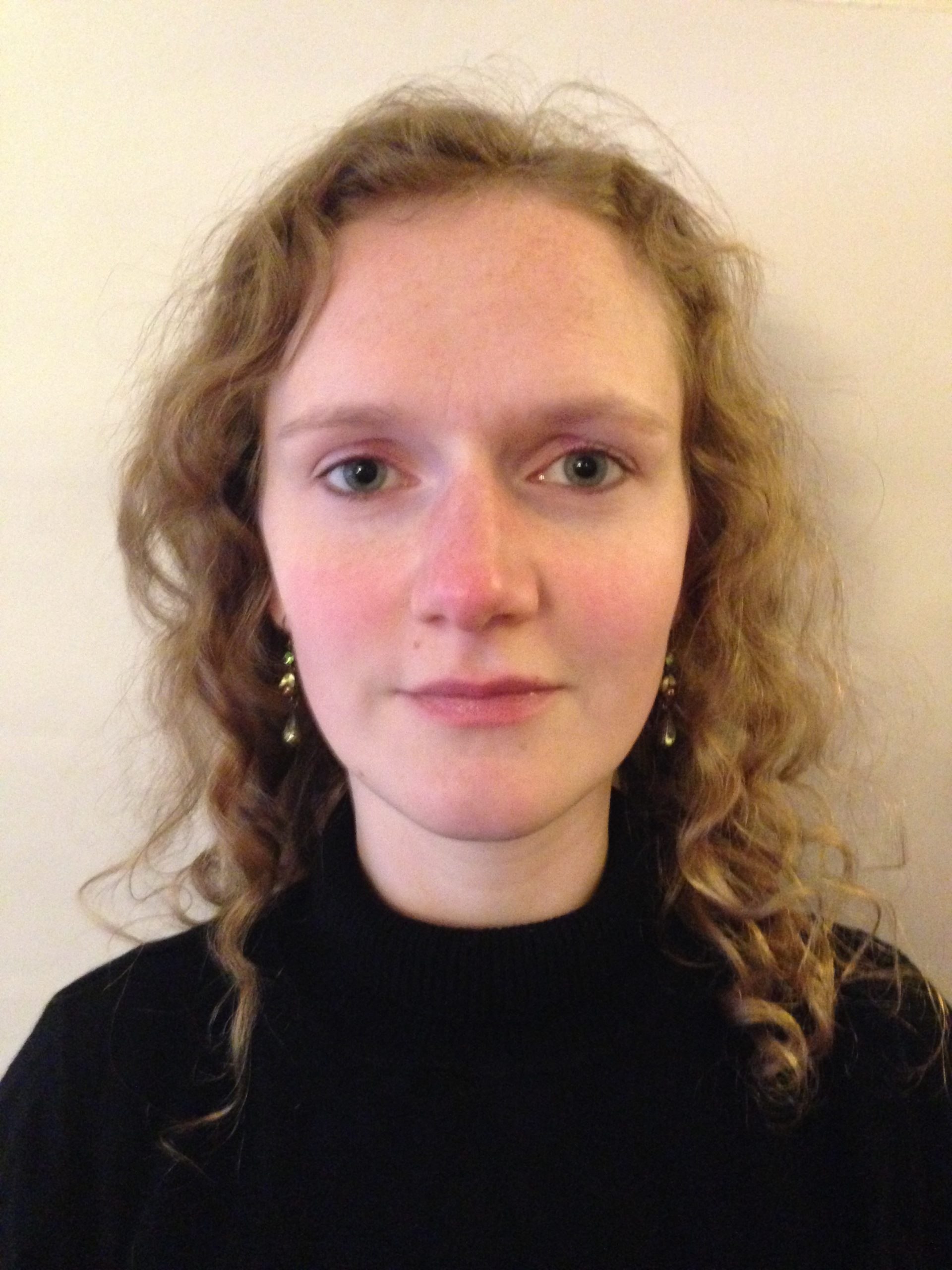 Catherine Wardell headshot photo