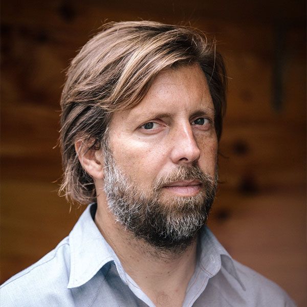 James Nestor headshot photo
