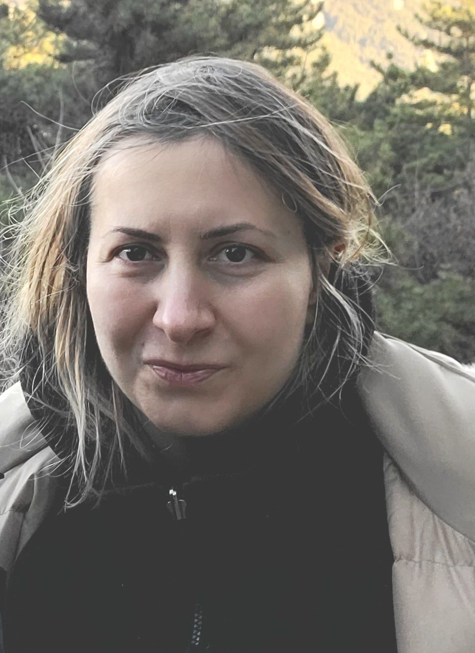 Senay Horozal headshot photo