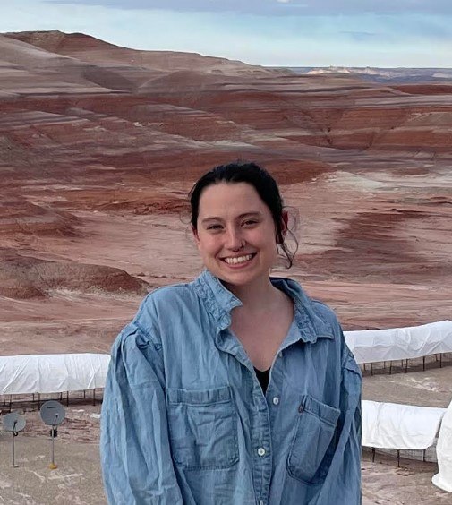 Caitlyn Hubric headshot photo