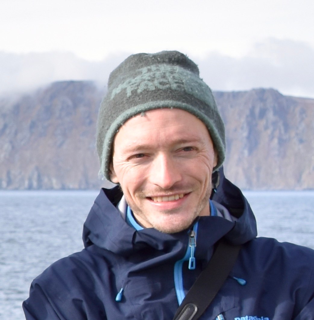 Erik Trauschke headshot photo