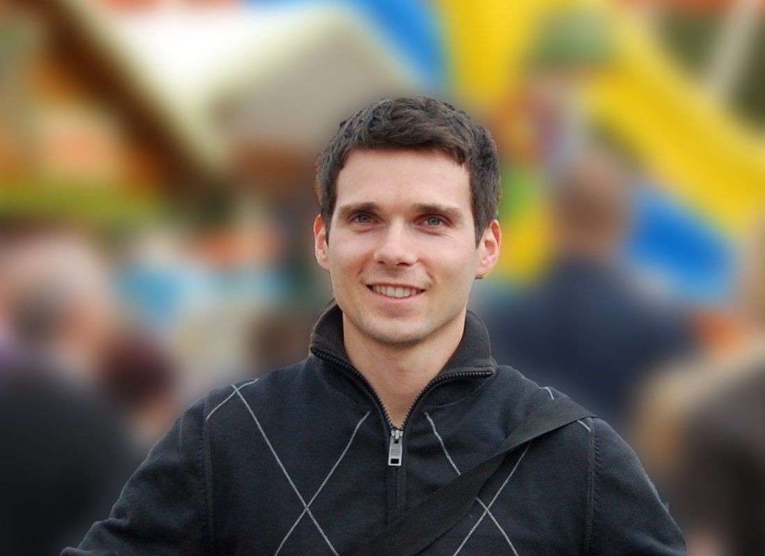 Alexander Duda headshot photo