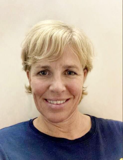 Jen Gibson headshot photo