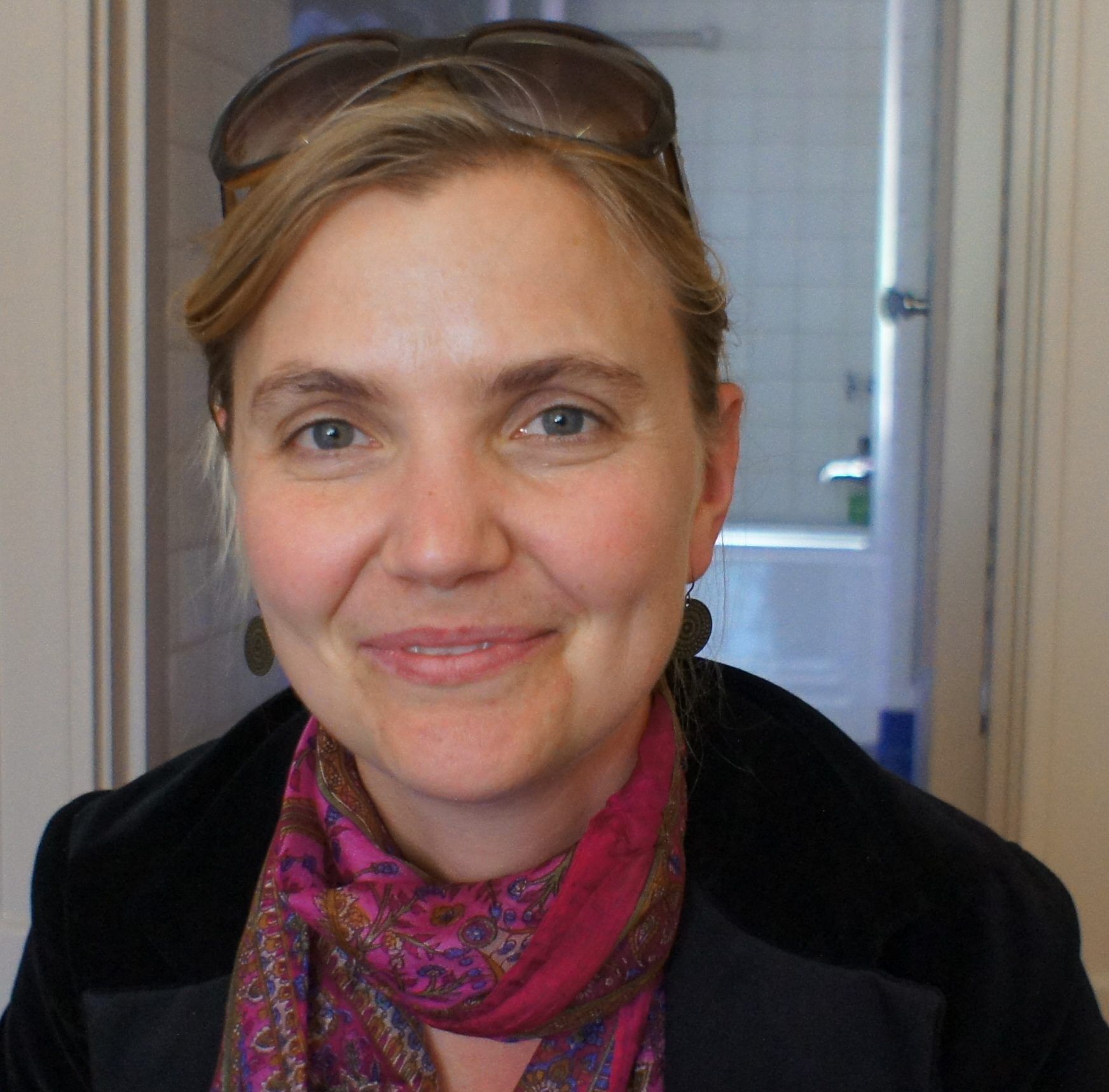 Betsy Pugel headshot photo