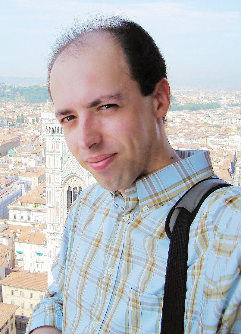 Paulo Dias headshot photo