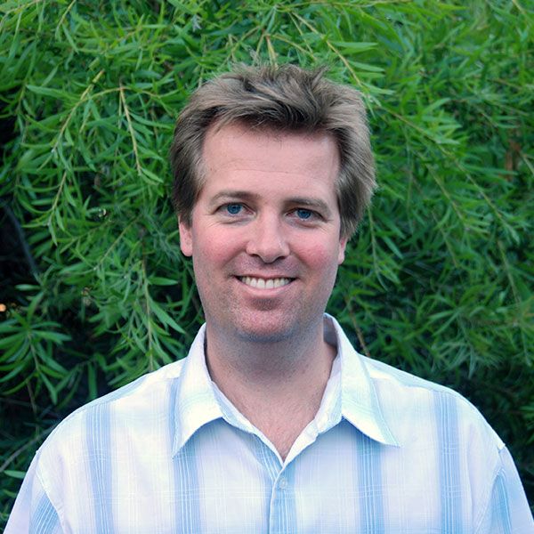 Ryan Lowe headshot photo